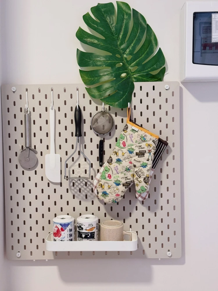 ให้เช่า d condo air Ladkrabang 1 ห้องนอน 1 ห้องน้ำ แต่งสวยคุมโทน เห็นวิวสระว่ายน้ำ จองเลย