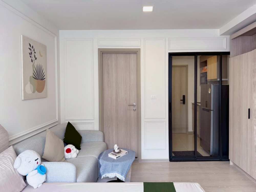 ให้เช่า d condo air Ladkrabang 1 ห้องนอน 1 ห้องน้ำ แต่งสวยคุมโทน เห็นวิวสระว่ายน้ำ จองเลย