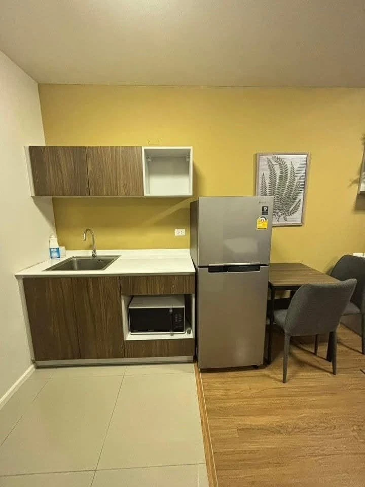ให้เช่า D Condo Bliss Sriracha ห้องแต่งสวยครบครัน เฟอร์นิเจอร์บิวท์อินอย่างดี หิ้วกระเป๋าเข้าอยู่ได้เลยจ้า