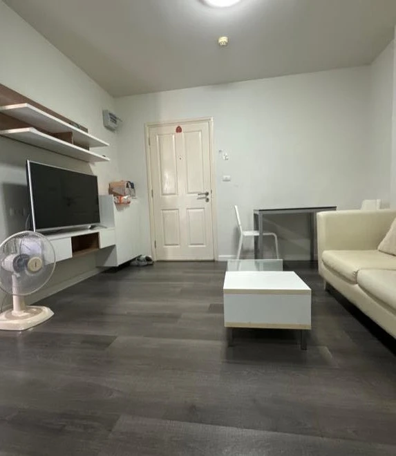 ให้เช่า D condo Campus Resort Bangsean ห้องชั้น 5 วิวสระ เฟอร์และเครื่องใช้ไฟฟ้าครบครัน จองด่วน