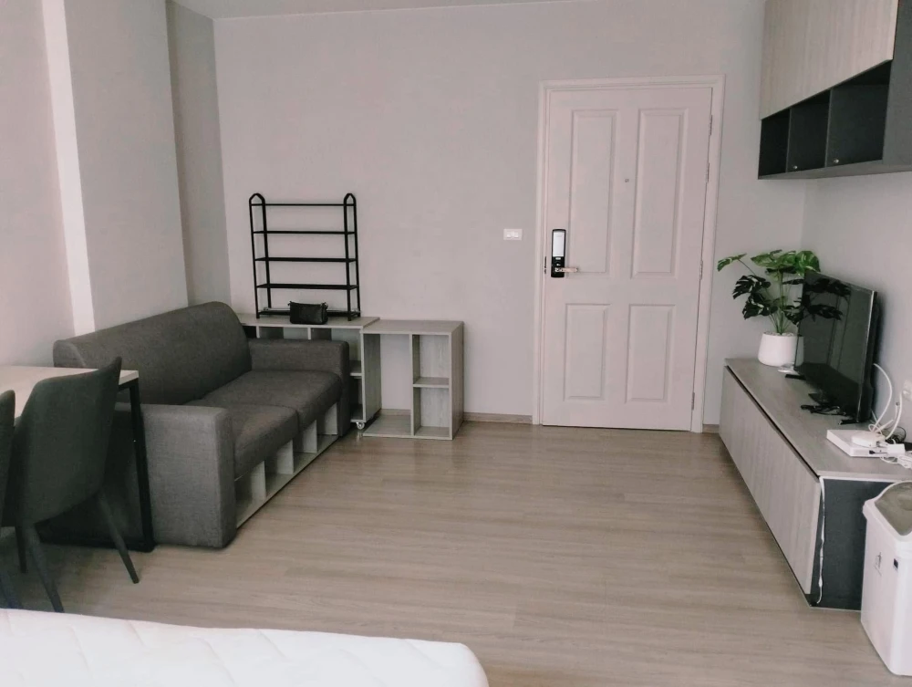 ให้เช่า Dcondo Campus Kampangsaen ห้องชั้น 3 มาพร้อมเครื่องซักผ้าและเฟอร์นิเจอร์ครบครัน จองเลย