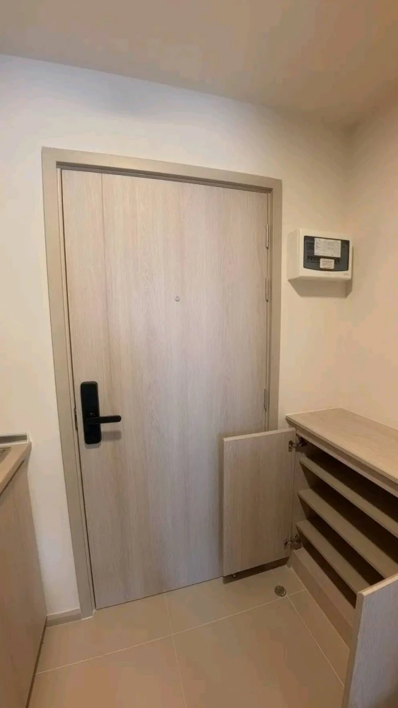 ให้เช่า Dcondo shine รังสิต ห้องกั้นเป็นสัดส่วนชัดเจน วิวสระว่ายน้ำ เครื่องใช้ไฟฟ้า และสิ่งอํานวยความสะดวกครบครัน หิ้วกระเป๋าเข้าอยู่ได้ทันที