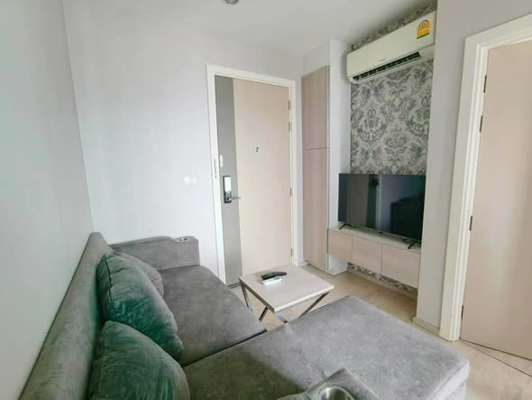 ให้เช่า Dconprime รัตนาธิเบศร์ ห้องชั้นสูง พร้อมเฟอร์ + เครื่องใช้ไฟฟ้าครบ มาแต่ตัวเข้าอยู่ได้เลย รีบจองเลย