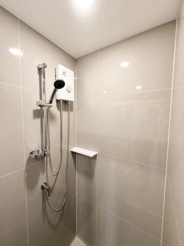 ให้เช่า Denim Jatujak อยู่ชั้น 21 ได้วิวสวนจตุจักรจากมุมสูง เครื่องใช้ไฟฟ้าครบ เฟอร์นิเจอร์ครบ ห้องพร้อม เข้าอยู่ทันที