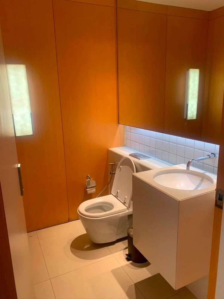 ให้เช่า DOMUS Condominium ที่ออกแบบมาเพื่อตอบสนองความต้องการของลูกค้าผู้มีรสนิยม  การใช้ชีวิตอย่างสมดุลเกิดขึ้นได้จากพื้นที่ใช้สอยแบบเปิดโล่ง