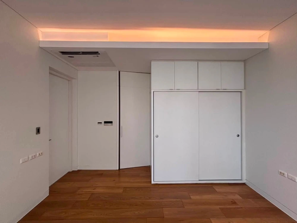 ให้เช่า DOMUS Condominium ที่ออกแบบมาเพื่อตอบสนองความต้องการของลูกค้าผู้มีรสนิยม  การใช้ชีวิตอย่างสมดุลเกิดขึ้นได้จากพื้นที่ใช้สอยแบบเปิดโล่ง