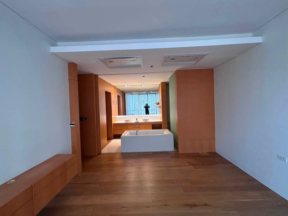 ให้เช่า DOMUS Condominium ที่ออกแบบมาเพื่อตอบสนองความต้องการของลูกค้าผู้มีรสนิยม  การใช้ชีวิตอย่างสมดุลเกิดขึ้นได้จากพื้นที่ใช้สอยแบบเปิดโล่ง