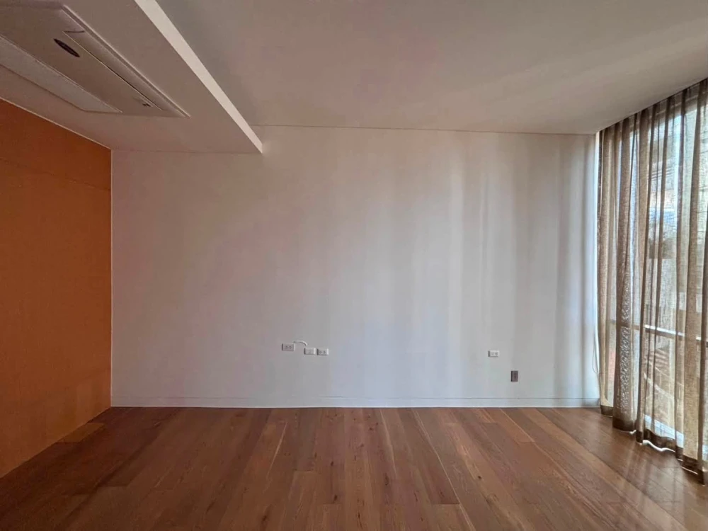 ให้เช่า DOMUS Condominium ที่ออกแบบมาเพื่อตอบสนองความต้องการของลูกค้าผู้มีรสนิยม  การใช้ชีวิตอย่างสมดุลเกิดขึ้นได้จากพื้นที่ใช้สอยแบบเปิดโล่ง