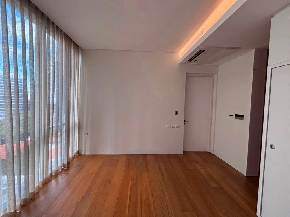 ให้เช่า DOMUS Condominium ที่ออกแบบมาเพื่อตอบสนองความต้องการของลูกค้าผู้มีรสนิยม  การใช้ชีวิตอย่างสมดุลเกิดขึ้นได้จากพื้นที่ใช้สอยแบบเปิดโล่ง