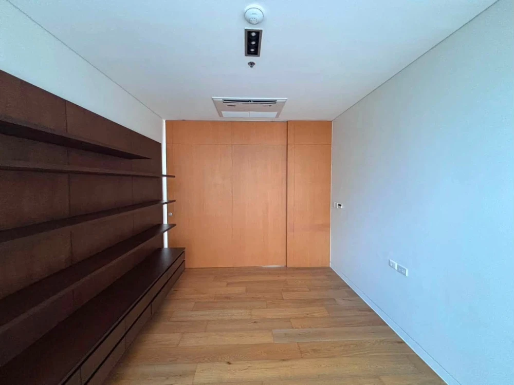 ให้เช่า DOMUS Condominium ที่ออกแบบมาเพื่อตอบสนองความต้องการของลูกค้าผู้มีรสนิยม  การใช้ชีวิตอย่างสมดุลเกิดขึ้นได้จากพื้นที่ใช้สอยแบบเปิดโล่ง