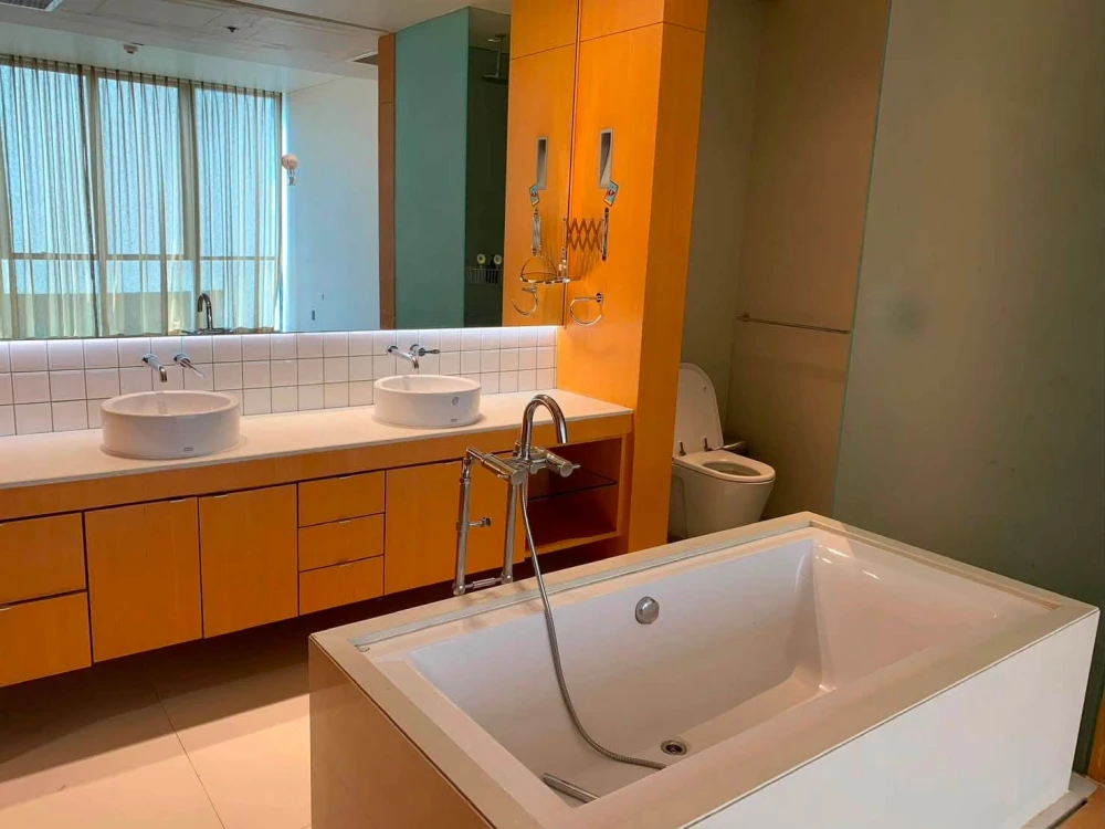 ให้เช่า DOMUS Condominium ที่ออกแบบมาเพื่อตอบสนองความต้องการของลูกค้าผู้มีรสนิยม  การใช้ชีวิตอย่างสมดุลเกิดขึ้นได้จากพื้นที่ใช้สอยแบบเปิดโล่ง