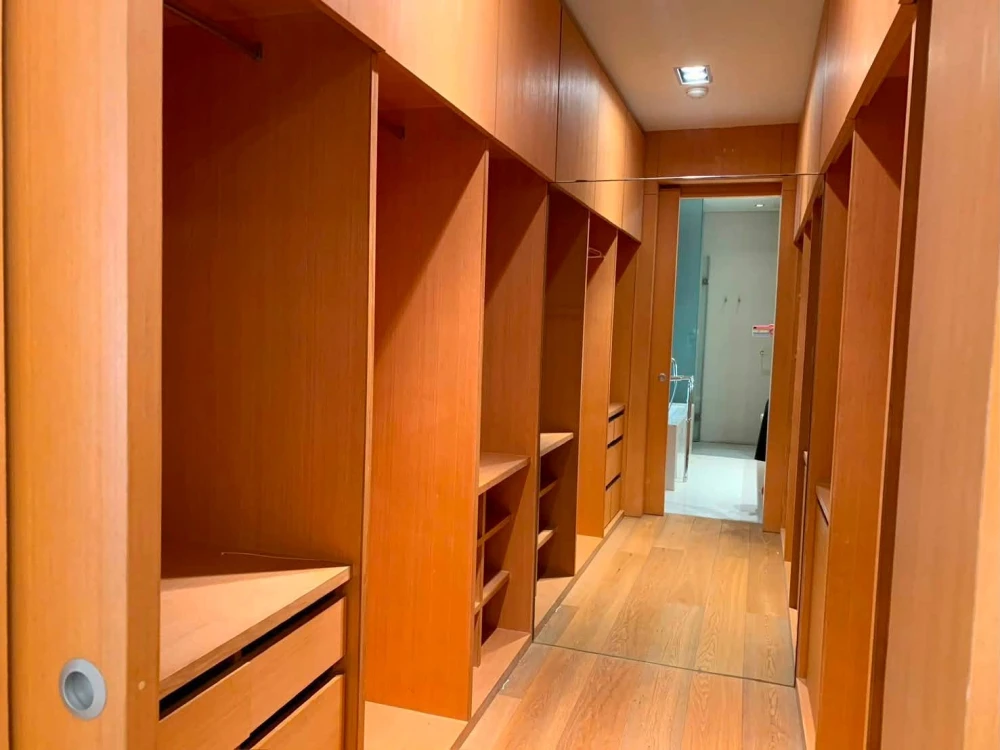 ให้เช่า DOMUS Condominium ที่ออกแบบมาเพื่อตอบสนองความต้องการของลูกค้าผู้มีรสนิยม  การใช้ชีวิตอย่างสมดุลเกิดขึ้นได้จากพื้นที่ใช้สอยแบบเปิดโล่ง