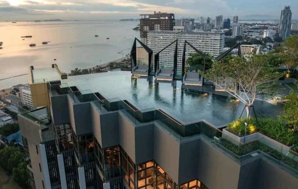 ให้เช่า EDGE Central - Pattaya 1 ห้องนอน 1 ห้องน้ำ มาพร้อมเฟอร์นิเจอร์ครบครัน ดีแบบนี้จะรออะไร