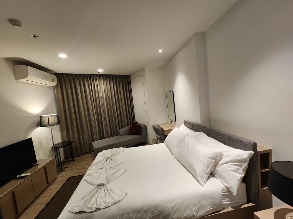 ให้เช่า Edge Central Pattaya ห้องแต่งพร้อมอยู่ เฟอร์ เครื่องใช้ไฟฟ้าครบ มาแต่ตัวเข้าอยู่ได้เลย