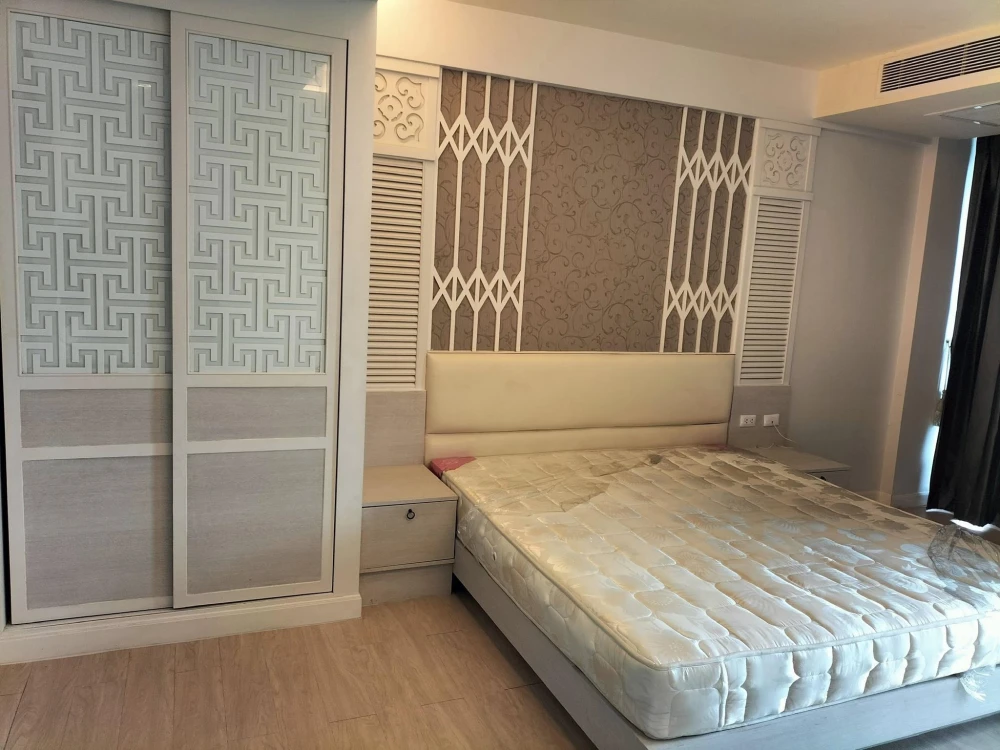 ให้เช่า  Ekceed condo ห้องพร้อมอยู่ เฟอร์พร้อม รีบจองเลย ด่วนๆ