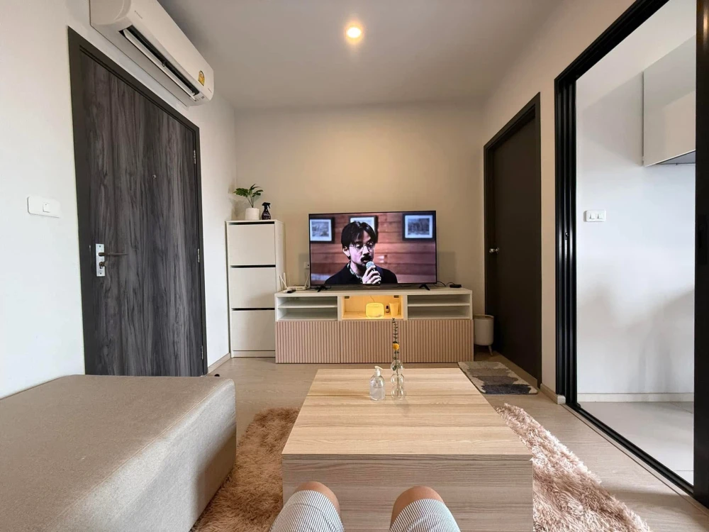 ให้เช่า Elio Del Nest ห้องอยู่ชั้นสูงมาก วิวสระ 2 สระ ห้องน้ำอยู่ในห้องนอน เพราะเป็นห้องมุม แถมครัวปิด ห้ามพลาด