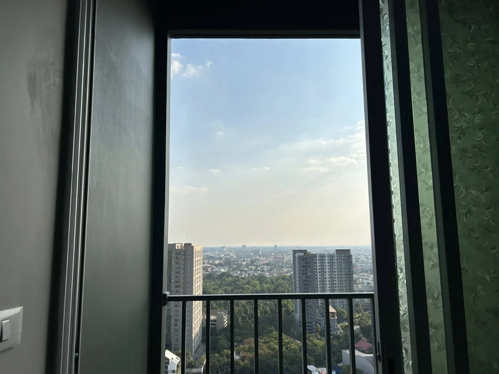 ให้เช่า  Elio Sathorn-Wutthakat ห้องชั้นสูง ลมดี วิวเมือง ห้องกว้างขวาง จองเลย