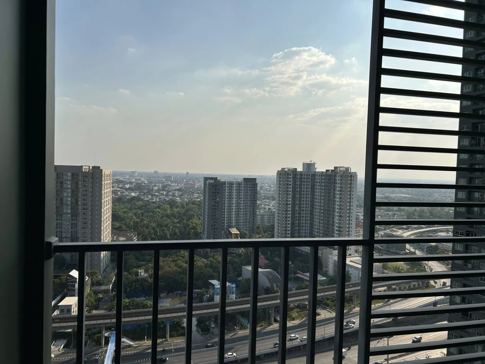 ให้เช่า  Elio Sathorn-Wutthakat ห้องชั้นสูง ลมดี วิวเมือง ห้องกว้างขวาง จองเลย