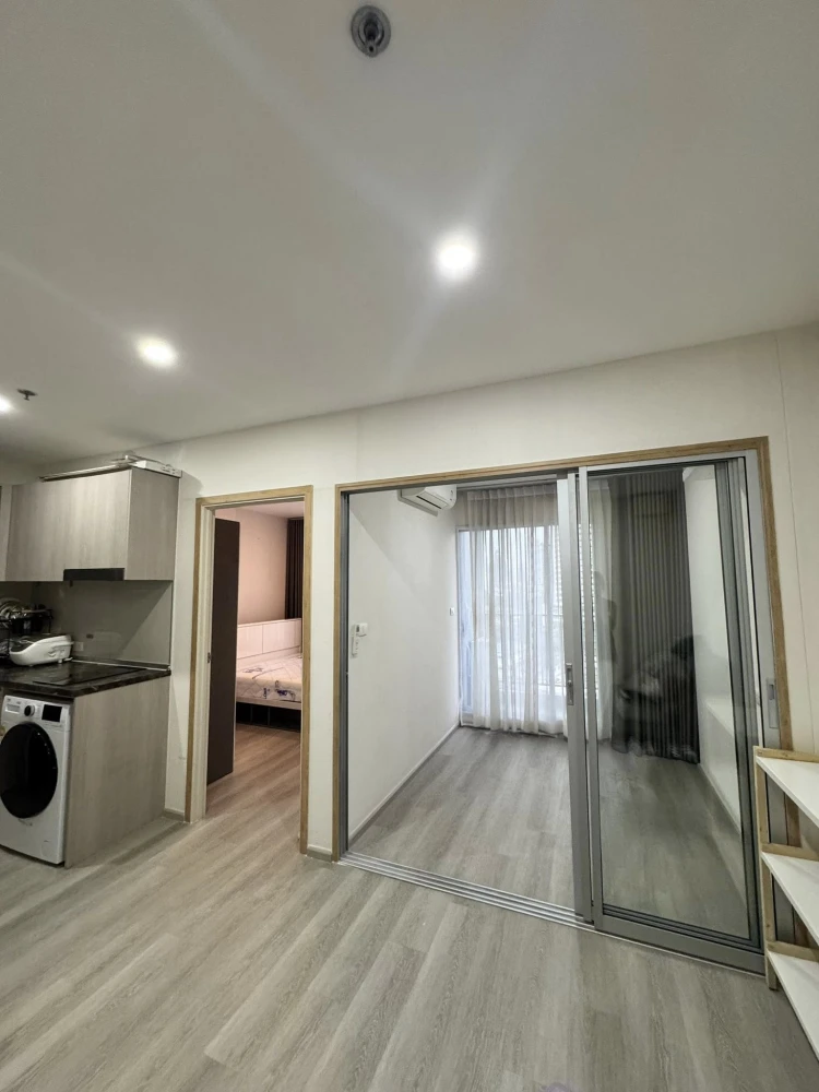 ให้เช่า Elio Sathorn Wutthakat ห้องพร้อมอยู่ เฟอร์พร้อม ห้องกว้าง จองเลย