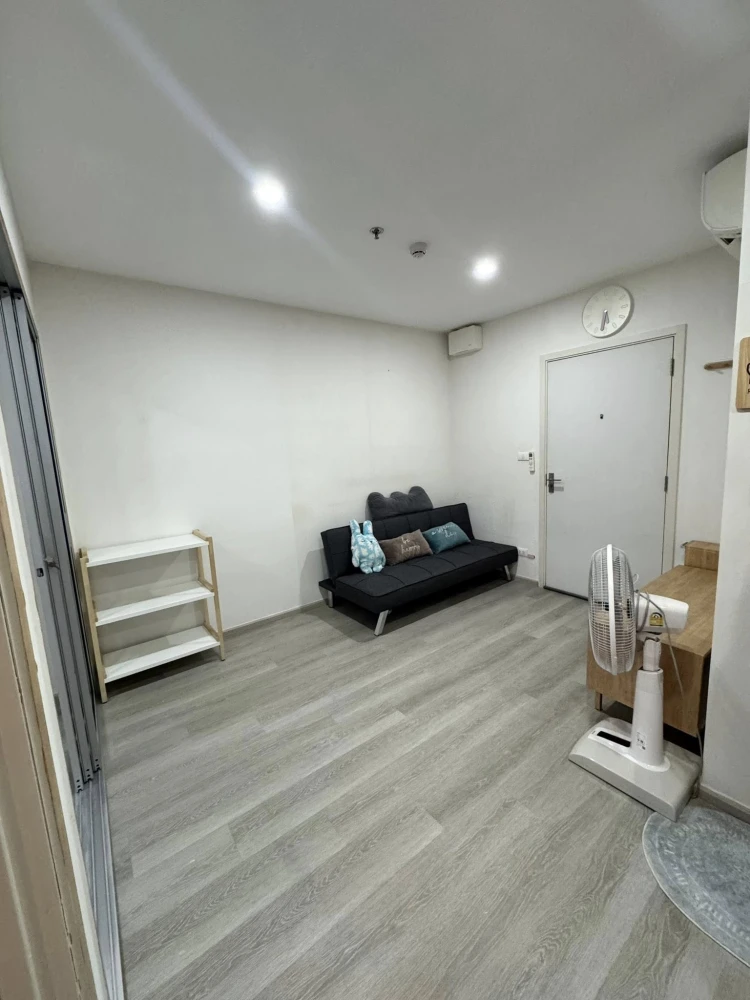ให้เช่า Elio Sathorn Wutthakat ห้องพร้อมอยู่ เฟอร์พร้อม ห้องกว้าง จองเลย