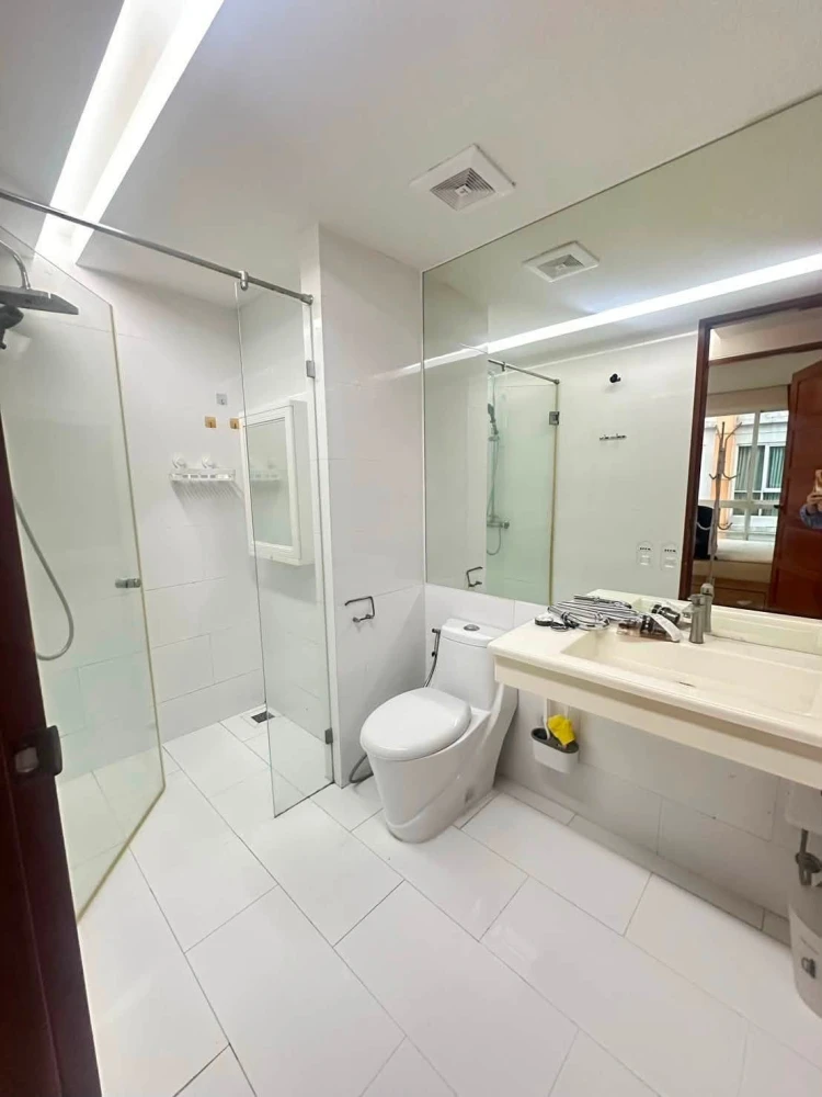 ให้เช่า Emerald Residence รัชดา ห้องพร้อมอยู่ มีเฟอร์ครบถ้วน ใกล้รถไฟฟ้าด้วย มาจ้าาาา!!!
