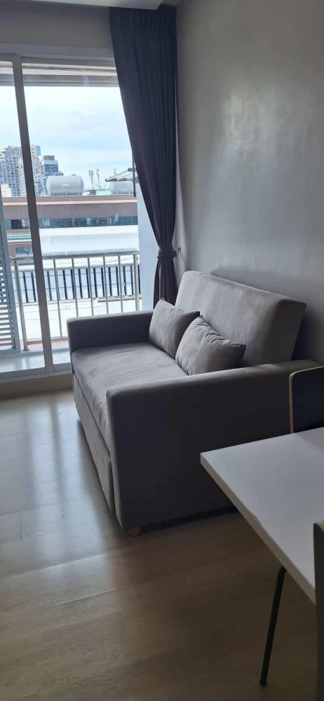 ให้เช่า Emerald Residence ห้องพร้อมเข้าอยู่ เฟอร์พร้อม รีบจองเลยก่อนพลาด