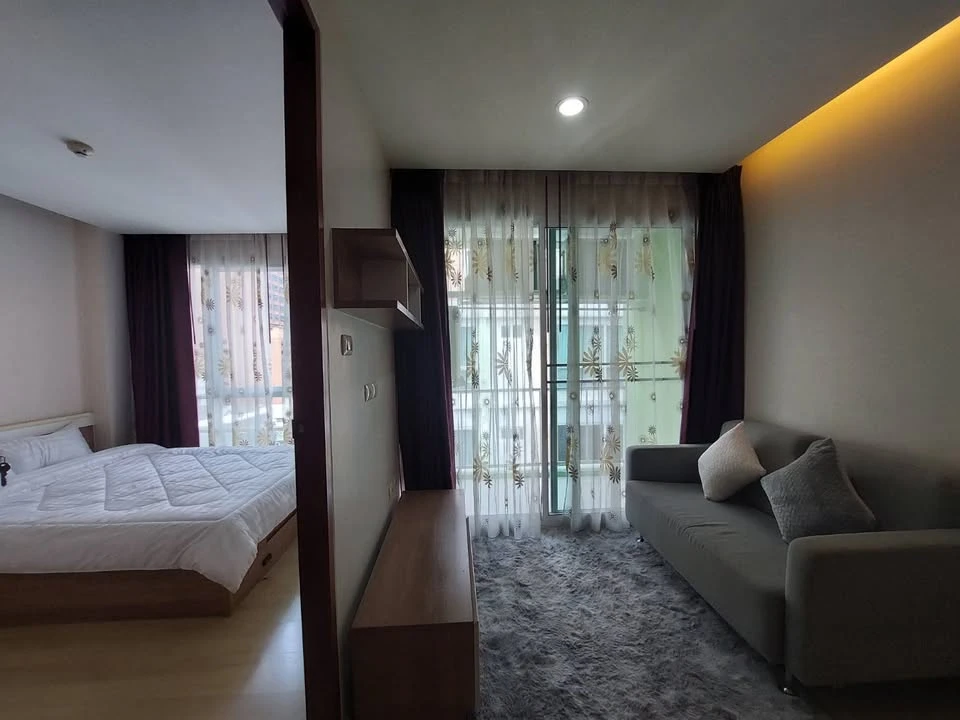 ให้เช่า Emerald Residence Ratchada ห้องกว้างขวาง มาพร้อมพื้นที่ใช้สอยเยอะ จองเลย อย่ารีรอ
