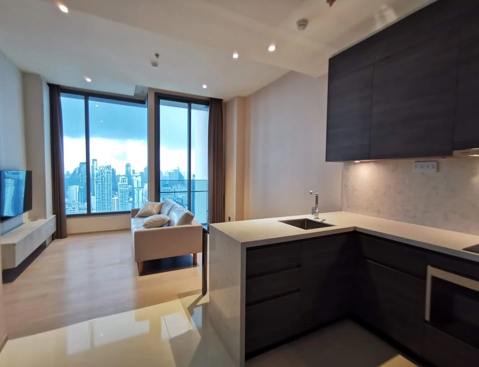 ให้เช่า Esse Asoke วิวสุดอลังการ ไร้สิ่งกีดขวางจากชั้น 35 ห้องมุมเงียบสงบ พร้อมตู้เก็บของบิลท์อินที่ออกแบบพิเศษ จองด่วน