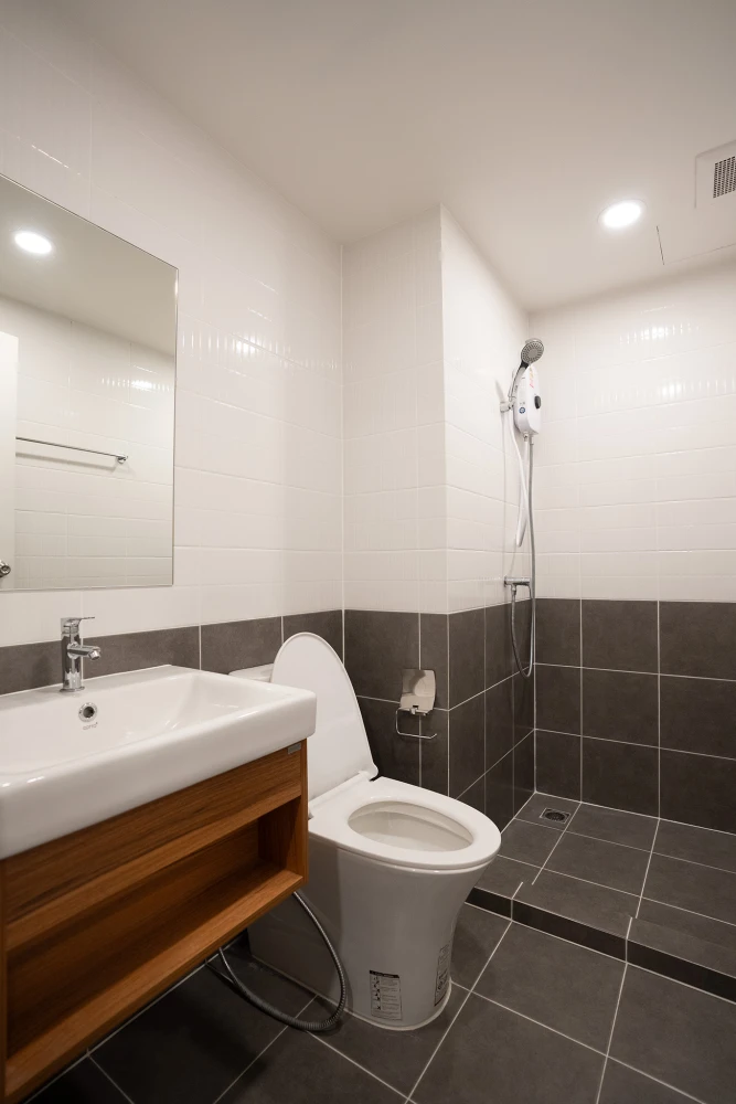 ให้เช่า FLEXI Sathon - Charoen Nakhon ห้องพร้อมอยู่ เฟอร์ครบ + เครื่องใช้ไฟฟ้า จองเลย