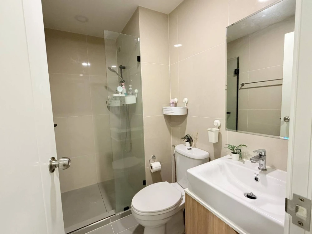 ให้เช่า FLEXI Sathon - Charoen Nakhon ห้องพร้อมอยู่ เฟอร์พร้อม จองเลย