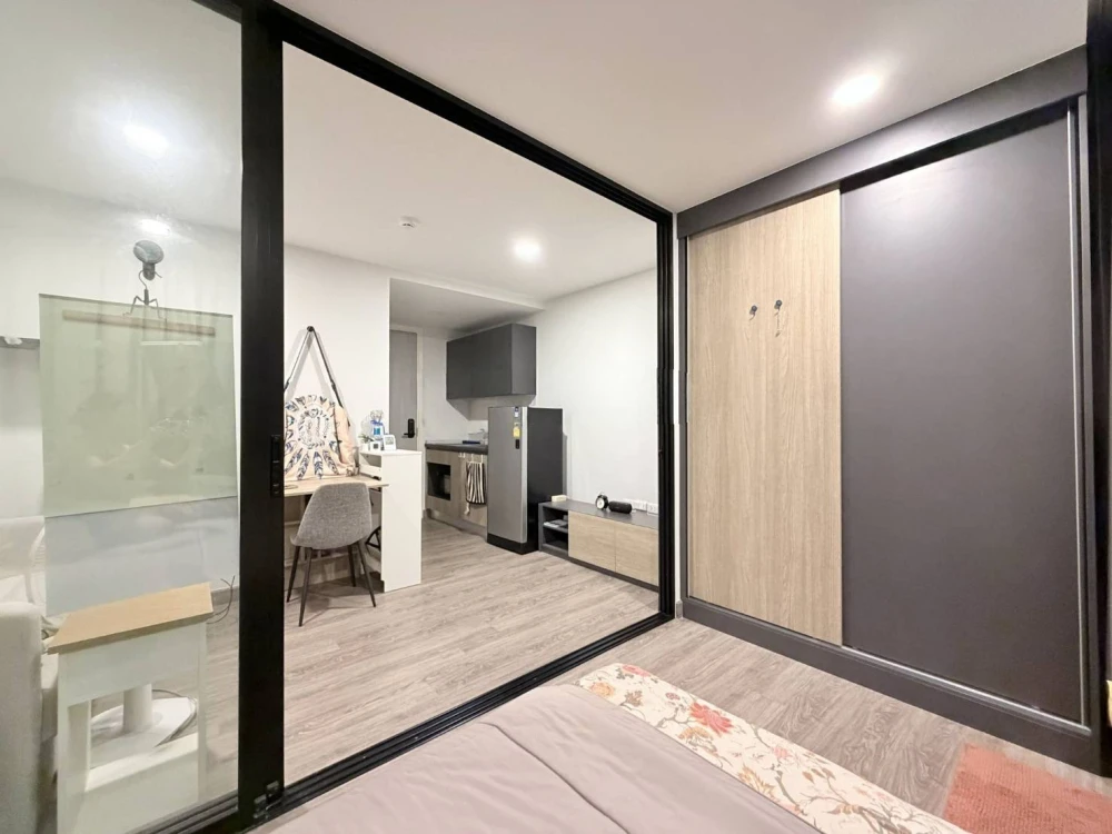 ให้เช่า FLEXI Sathon - Charoen Nakhon ห้องพร้อมอยู่ เฟอร์พร้อม จองเลย