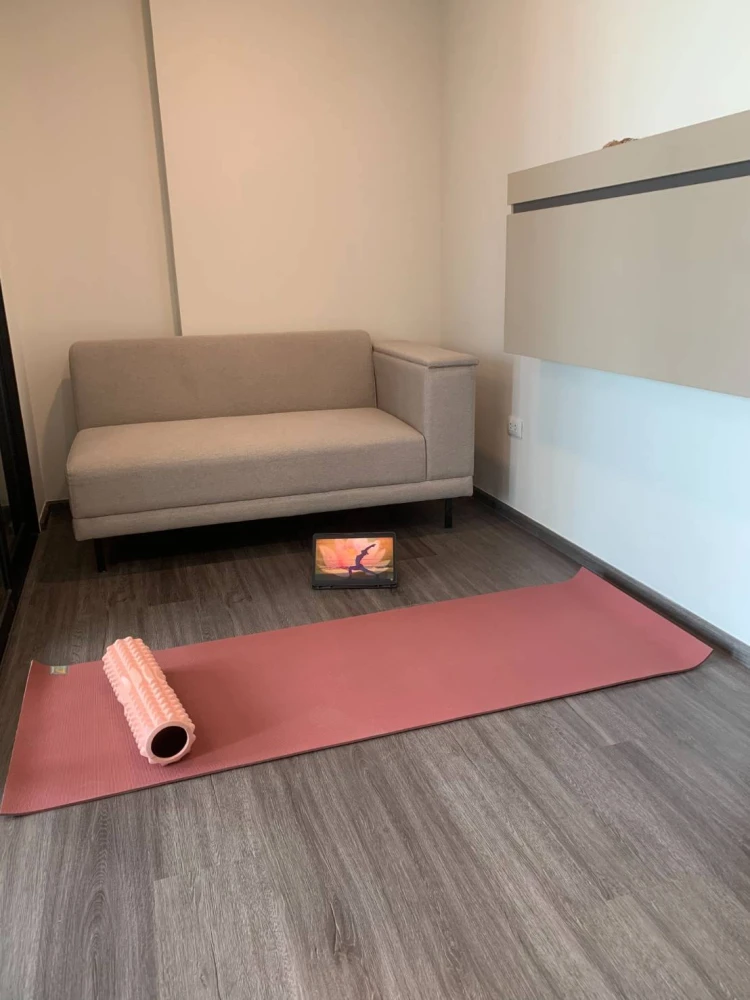 ให้เช่า FLEXI Sathon - Charoen Nakhon 1 ห้องนอน 1 ห้องน้ำ เฟอร์นิเจอร์ครบครัน หิ้วกระเป๋าเข้าอยู่ได้เลยจ้า