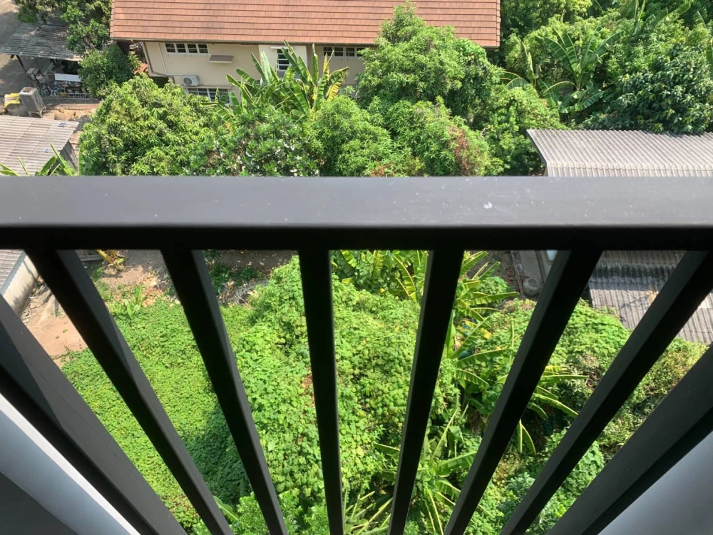 ให้เช่า FLEXI Sathon - Charoen Nakhon 1 ห้องนอน 1 ห้องน้ำ เฟอร์นิเจอร์ครบครัน หิ้วกระเป๋าเข้าอยู่ได้เลยจ้า