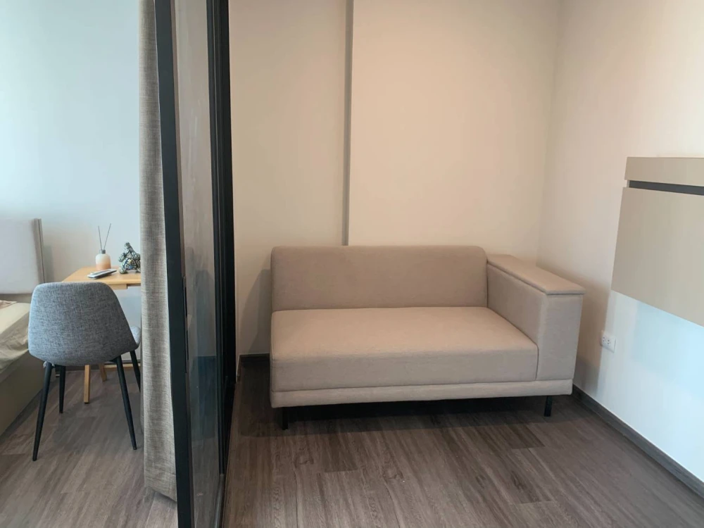 ให้เช่า FLEXI Sathon - Charoen Nakhon 1 ห้องนอน 1 ห้องน้ำ เฟอร์นิเจอร์ครบครัน หิ้วกระเป๋าเข้าอยู่ได้เลยจ้า