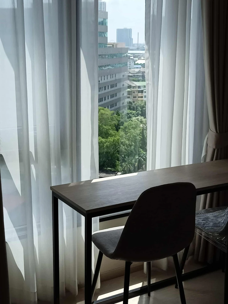 ให้เช่า FLO by Sansiri ชั้น 14 วิวเมืองและแม่น้ำ บรรยากาศโปร่ง โล่ง สบาย เฟอร์นิเจอร์ครบ พร้อมเข้าอยู่