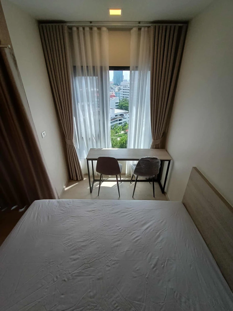 ให้เช่า FLO by Sansiri ชั้น 14 วิวเมืองและแม่น้ำ บรรยากาศโปร่ง โล่ง สบาย เฟอร์นิเจอร์ครบ พร้อมเข้าอยู่