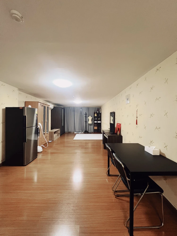 ให้เช่า Flora ville ห้อง Studio 50 ตร.ม. ห้องใหญ่สุดๆ มาแต่ตัวเข้าอยู่ได้เลยจ้า