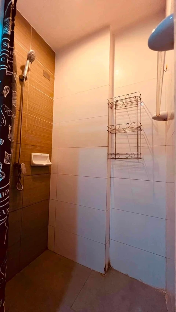 ให้เช่า Fresh condo ห้องชั้น 3 มาพร้อมเฟอร์นิเจอร์และเครื่องใช้ไฟฟ้าครบครัน หิ้วกระเป๋าเข้าอยู่ได้เลยจ้า
