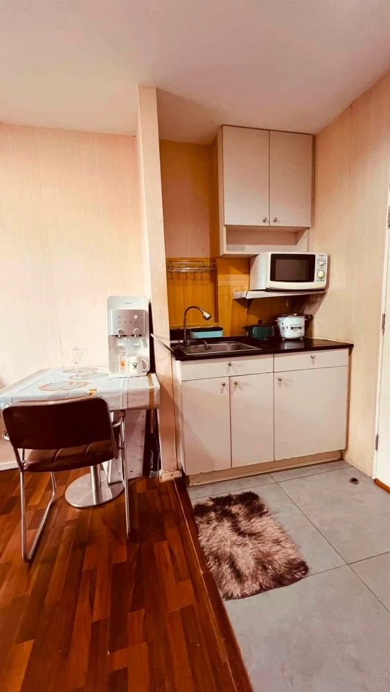 ให้เช่า Fresh condo ห้องชั้น 3 มาพร้อมเฟอร์นิเจอร์และเครื่องใช้ไฟฟ้าครบครัน หิ้วกระเป๋าเข้าอยู่ได้เลยจ้า