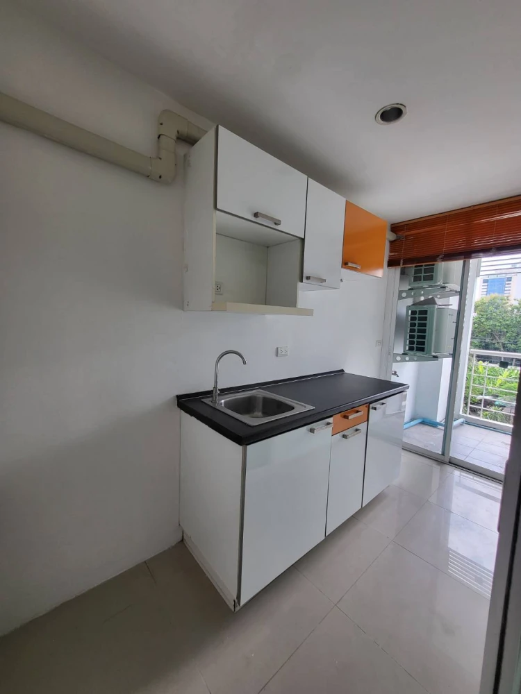 ให้เช่า G-1 Condo ladprao 1 ห้องน่าอยู่ ราคาสบายกระเป๋า เฟอร์พร้อม