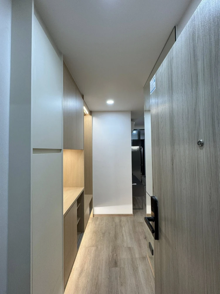 ให้เช่า Groove Scape Ladprao-Sutthisan ตกแต่ง สไตล์มินิมอล เฟอร์นิเจอร์บิ้วอินครบ ติดวอลเปเปอร์ทั้งห้อง ย้ายด่วน