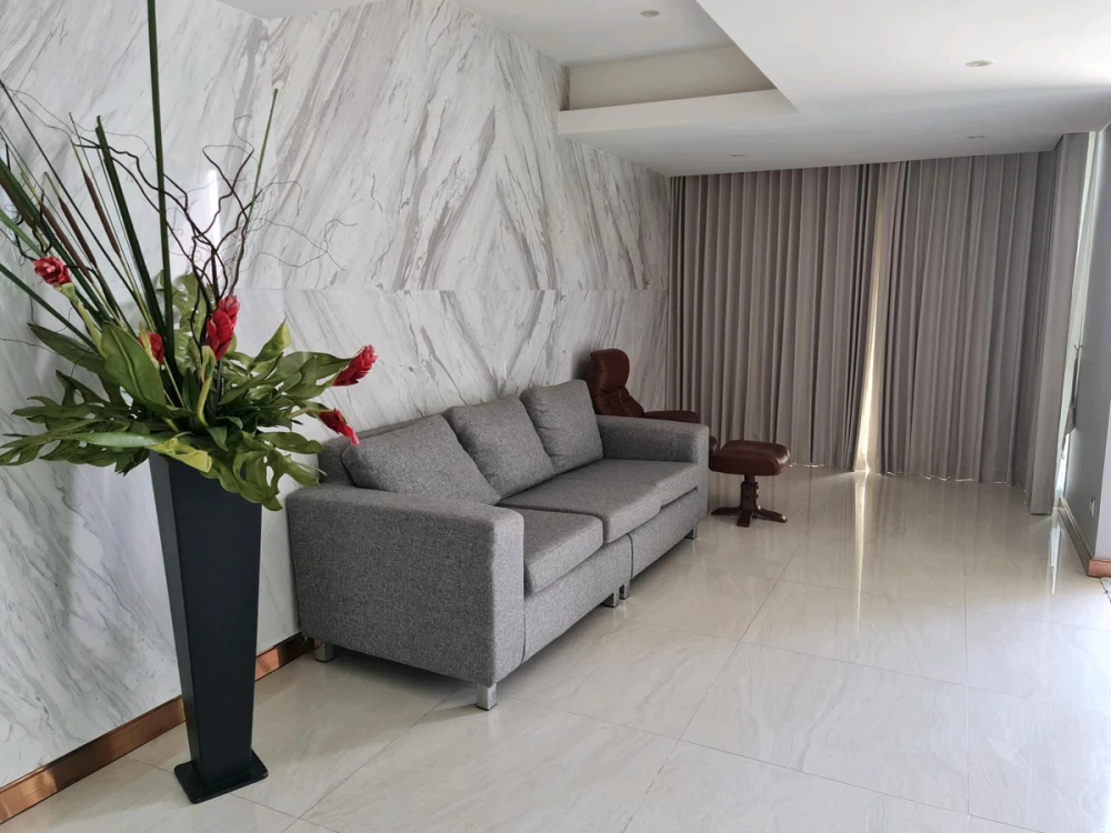 ให้เช่า H condo sukhumvit 43 ห้องกว้าง มาพร้อมการตกแต่งที่ครบครัน สนใจจองเลย
