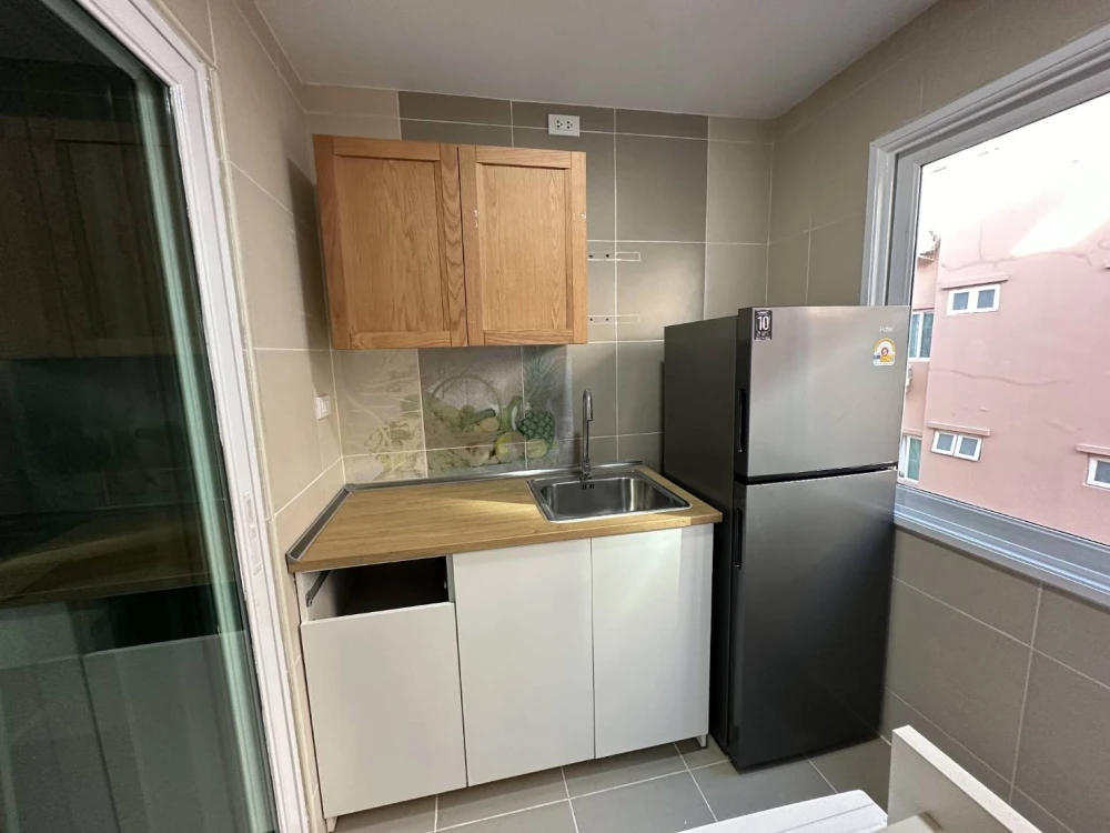 ให้เช่า Happy Condo Ratchada 18 ห้องพร้อมยู่ สิ่งอำนวยความสะดวกครบครัน ราคาดี มาจองเลย อย่าพลาด