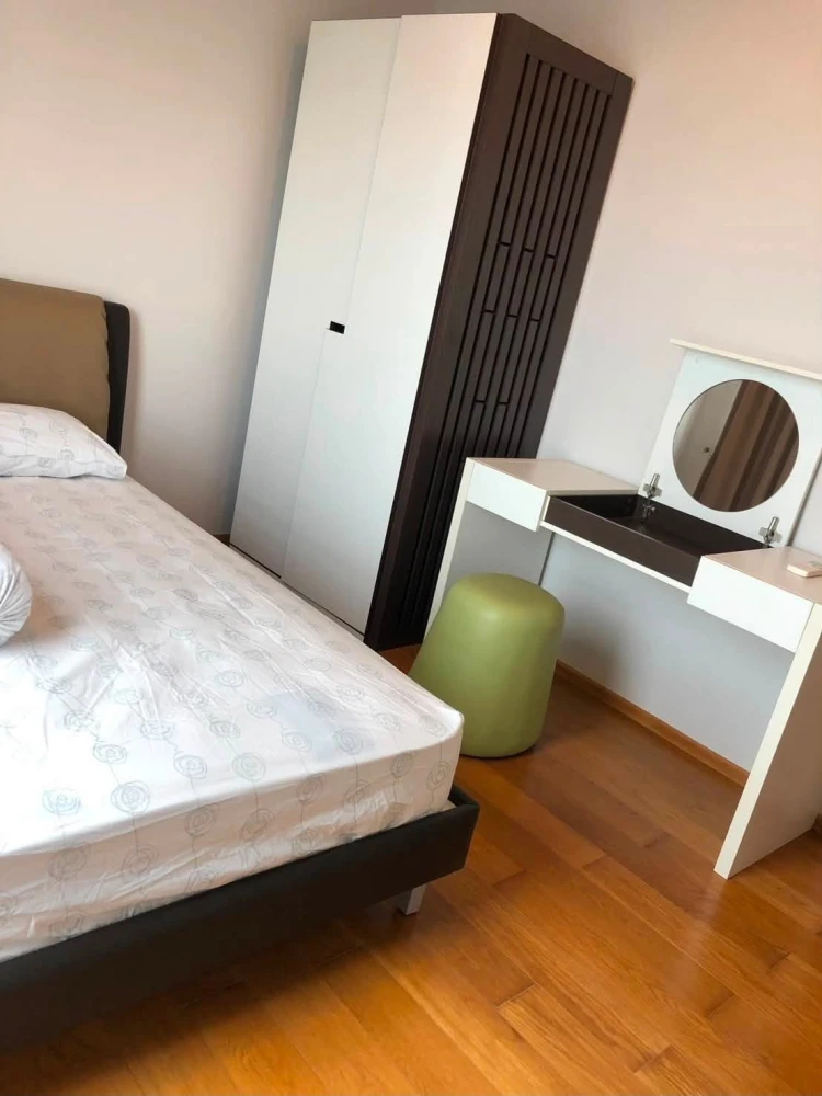 ให้เช่า Hive Taksin ห้องใหญ่อลังเวอร์ แบบ 3 ห้องนอน 2 ห้องน้ำ อยู่ชั้นสูงมากๆ วิวสวยสุดๆ ต้องจอง