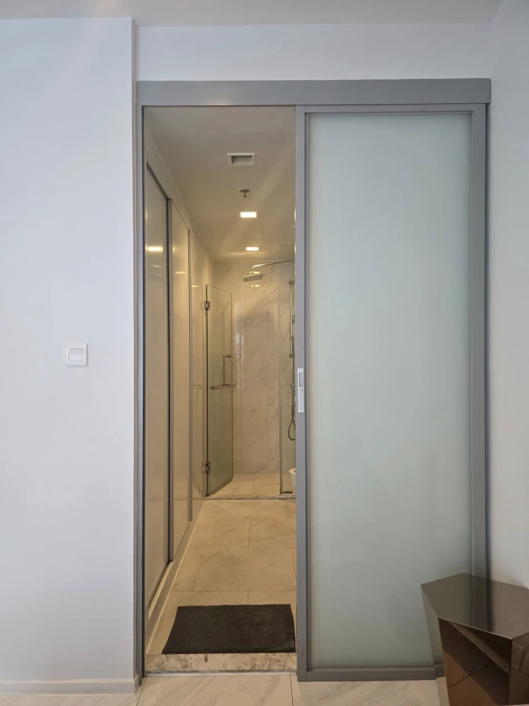 ให้เช่า Hyde Sukhumvit 11 ตกแต่งแบบเรียบง่ายแต่ครบครัน มาแต่ตัวเข้าอยู่ได้เลยค่ะ