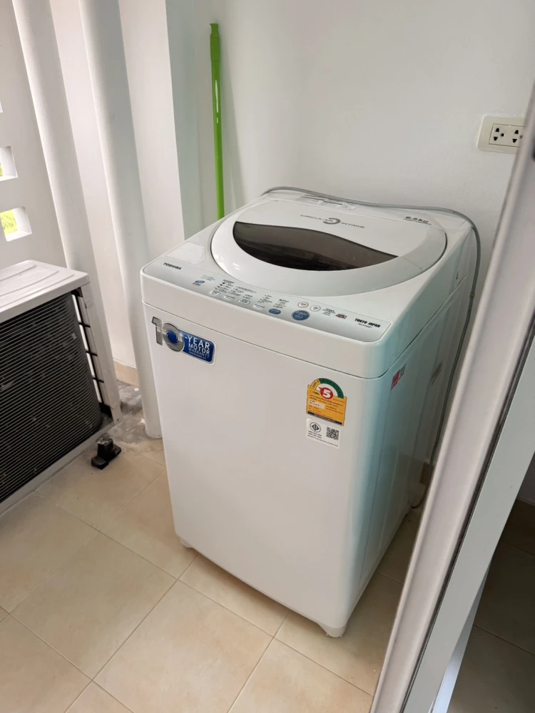 ให้เช่า i-biza Condominium RCA ห้องน่าอยู่ ตกแต่งคุมโทน เฟอร์นิเจอร์ครบครัน เห็นวิวสวย โล่ง จองเลย