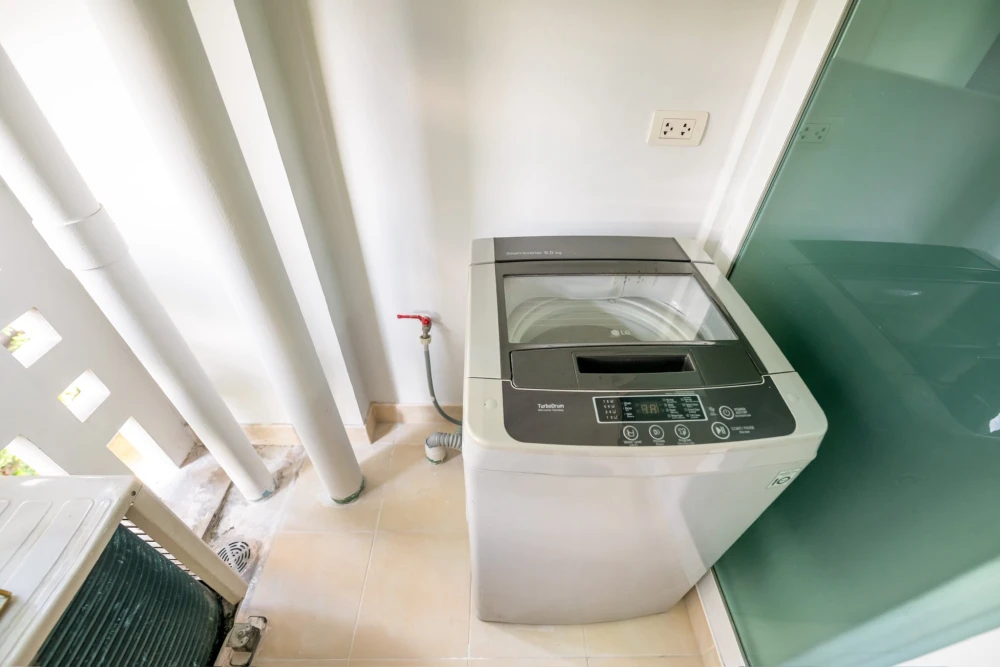 ให้เช่า I-BIZA condominium RCA ห้อง สไตล์ทันสมัย เฟอร์นิเจอร์พรีเมี่ยม ครัวปิด ห้องริม ไม่พลุกพล่าน หันทิศเหนือ ห้องไม่ร้อนตลอดวัน ห้ามพลาด