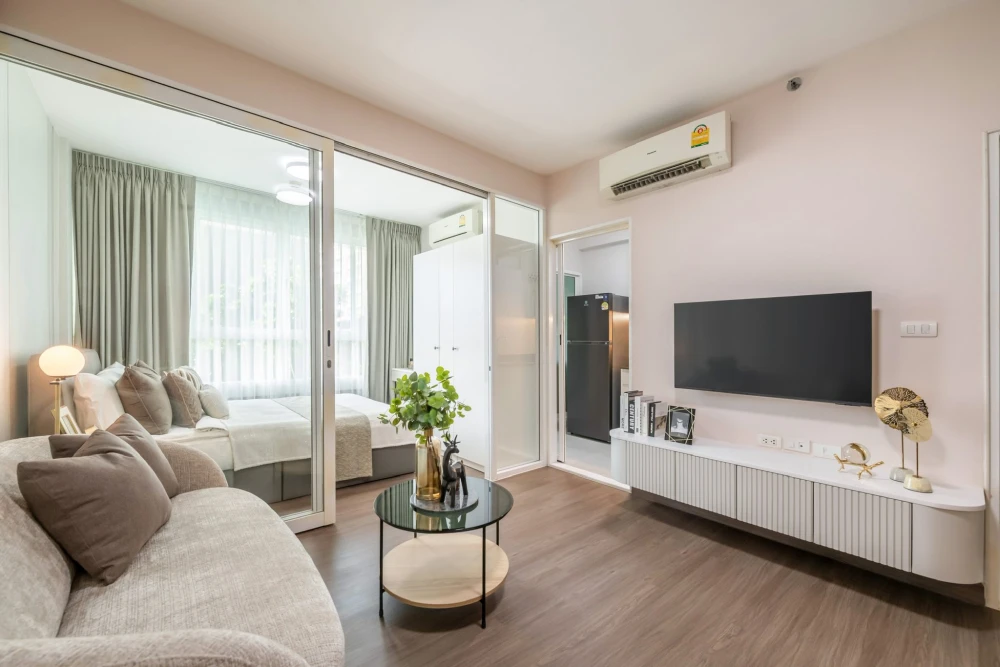 ให้เช่า I-BIZA condominium RCA ห้อง สไตล์ทันสมัย เฟอร์นิเจอร์พรีเมี่ยม ครัวปิด ห้องริม ไม่พลุกพล่าน หันทิศเหนือ ห้องไม่ร้อนตลอดวัน ห้ามพลาด