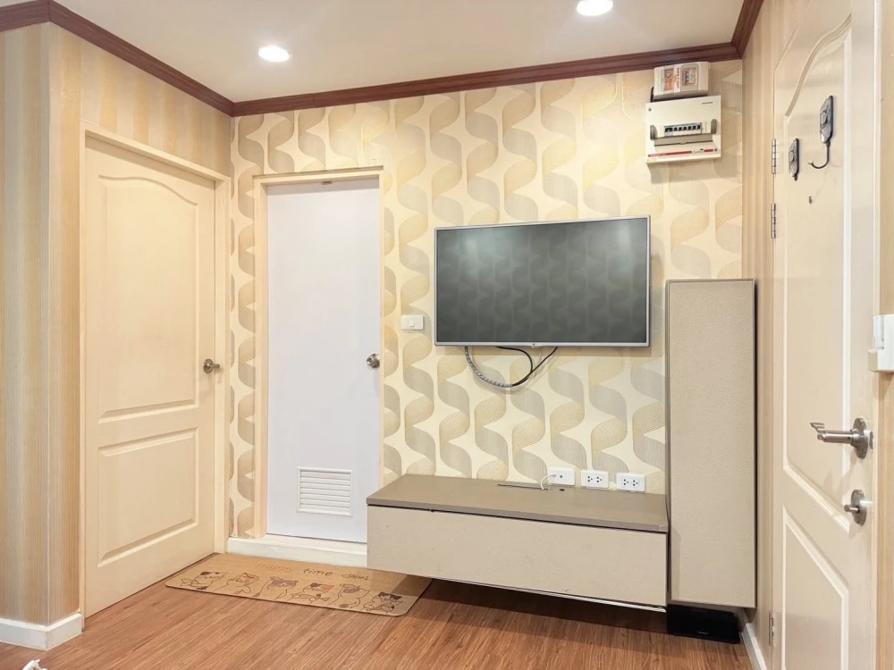 ให้เช่า i Condo เกษตร  ห้องสตูดิโอขนาดกว้างขวาง พร้อมเฟอร์ครบ เข้าอยู่ได้ทันที รีบย้ายด่วนๆ