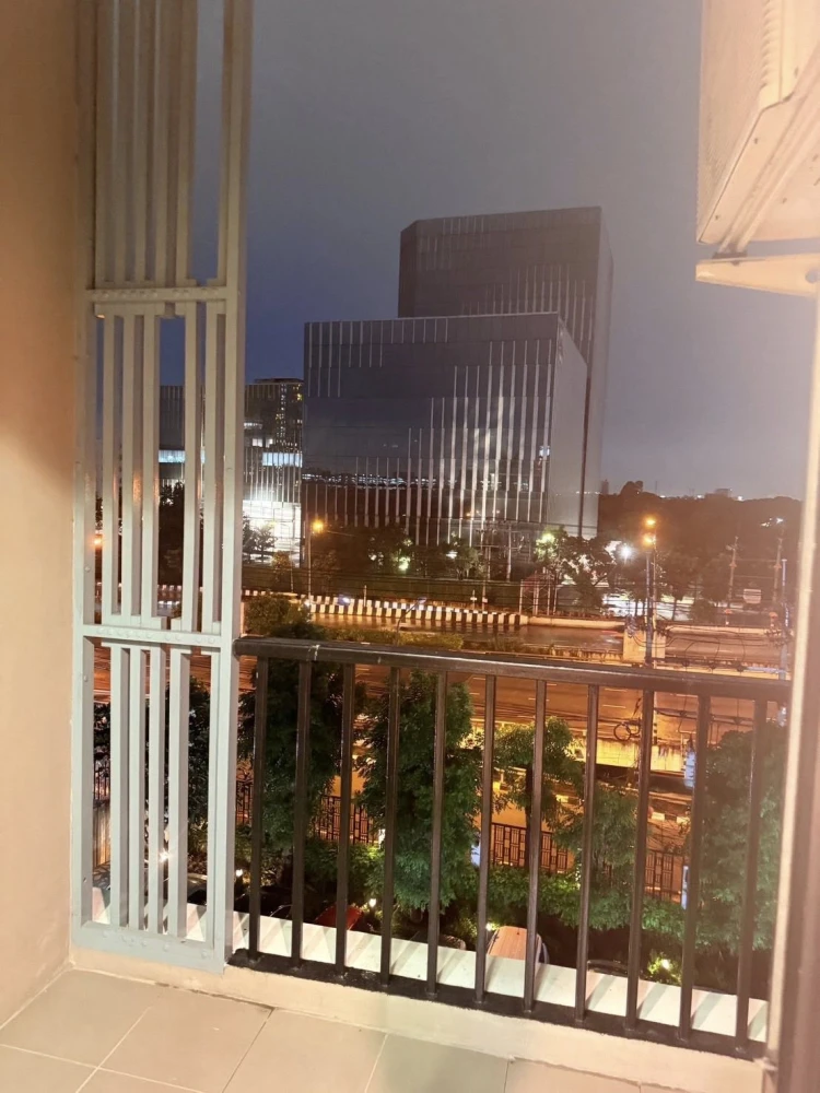 ให้เช่า i Condo เกษตร  ห้องสตูดิโอขนาดกว้างขวาง พร้อมเฟอร์ครบ เข้าอยู่ได้ทันที รีบย้ายด่วนๆ